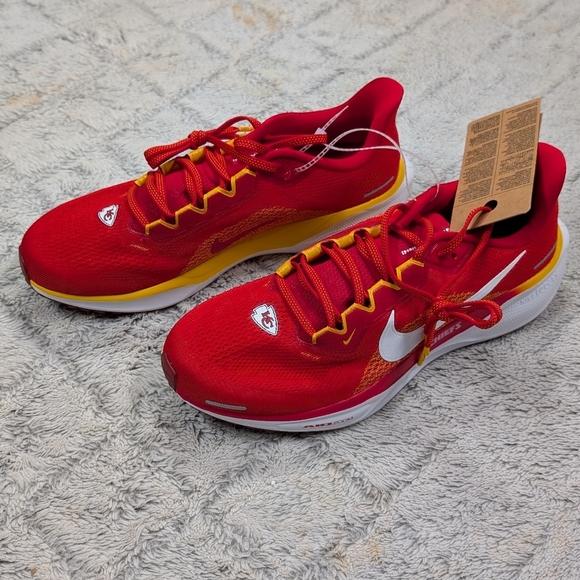 Nike Air Zoom Pegasus 41 Kansas City Chiefs Red Running Shoe Mens 9 FZ5079-600 main image 7